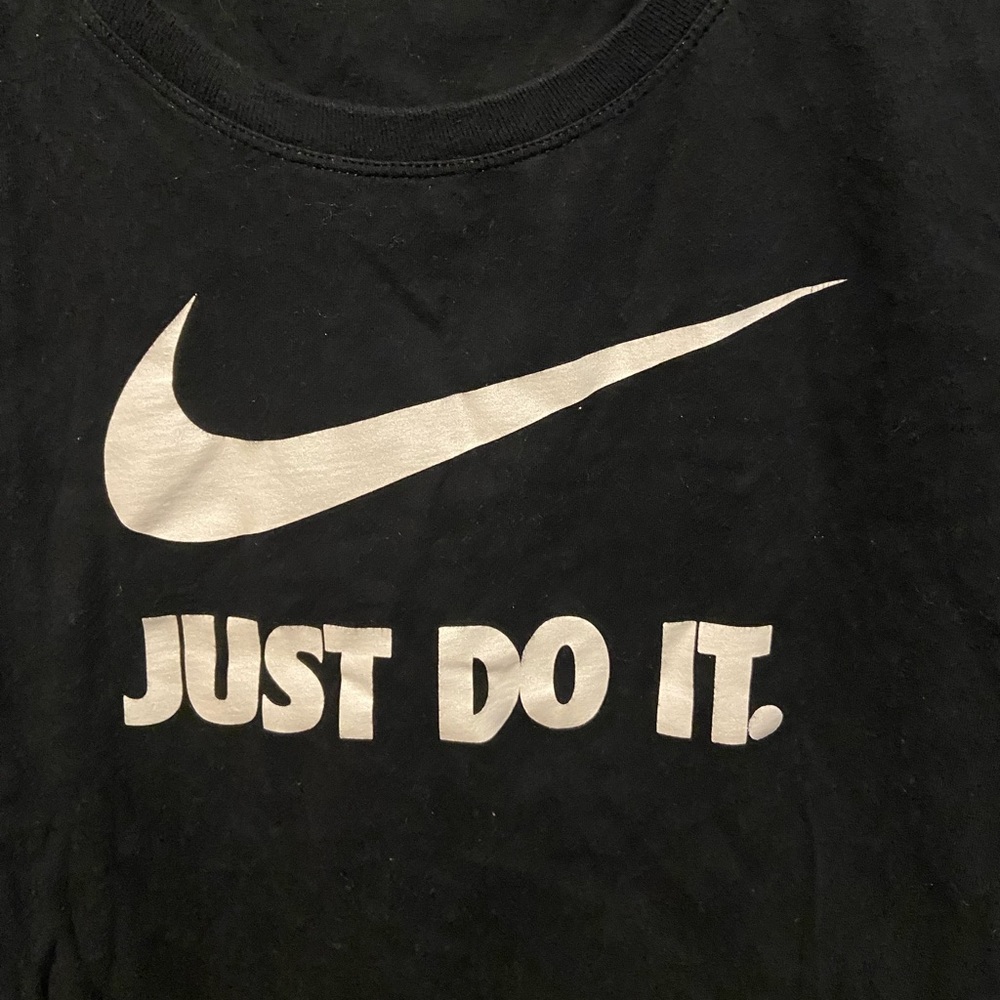 Nike Tee - Picture 2 of 3
